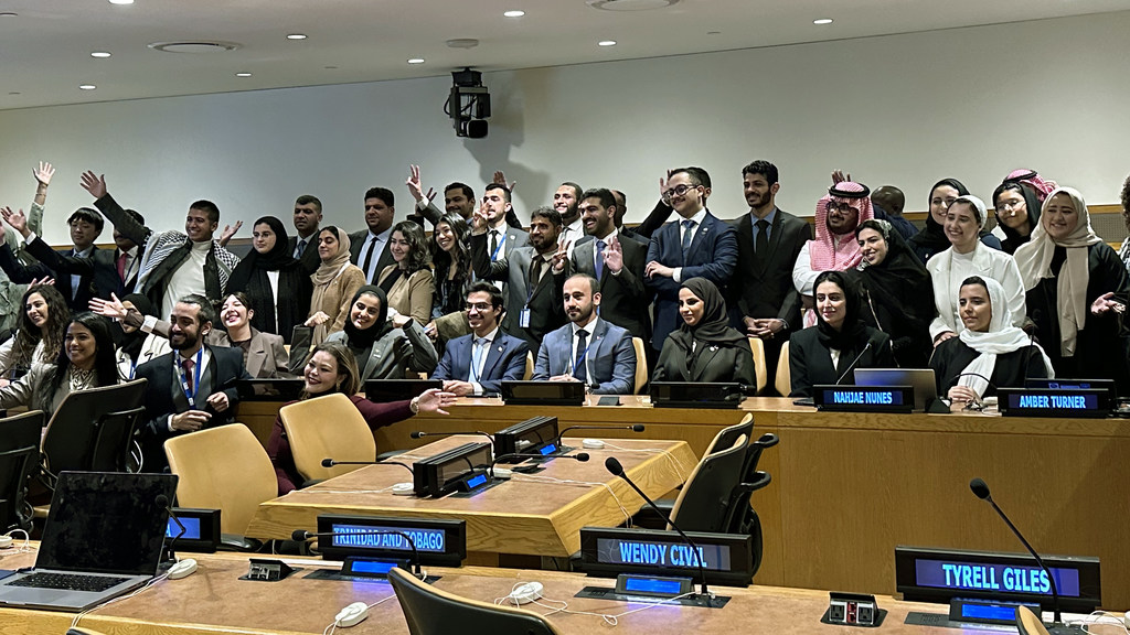 شباب من مختلف الدول العربية في جلسة خصصت للمنطقة العربية في إطار منتدى الشباب التابع للمجلس الاقتصادي والاجتماعي.